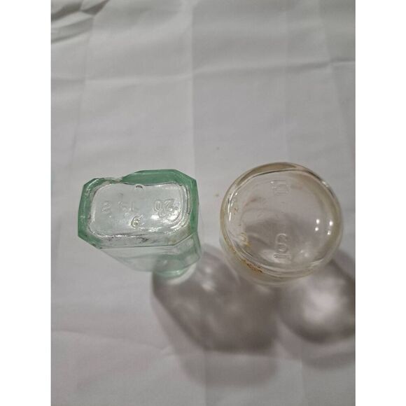 Vintage 2 Glass Medicine Elixir Apothecary Bottles Collectibles Decor Farmhouse - Picture 4 of 6